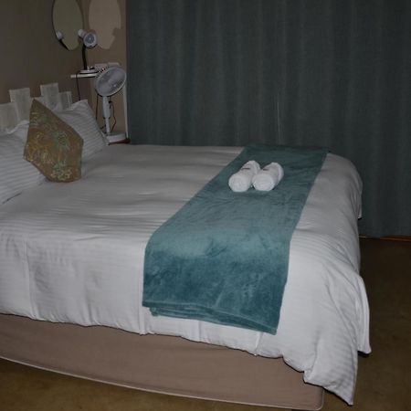 Stoep Cafe Guest House Коматипорт Экстерьер фото