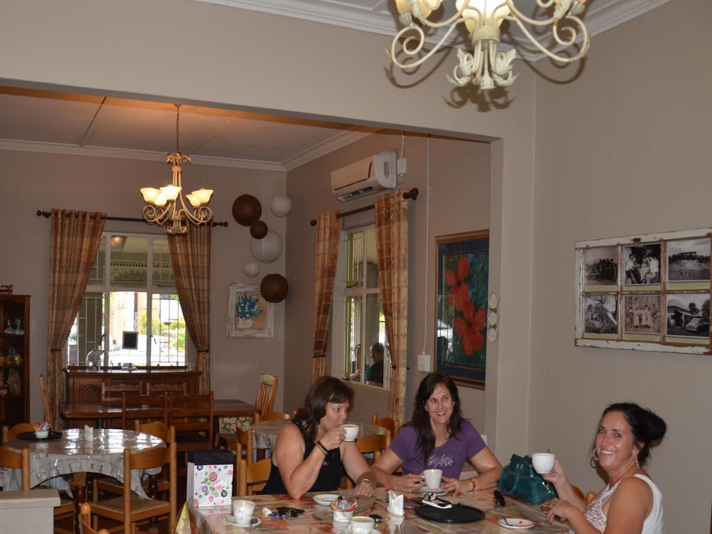 Stoep Cafe Guest House Коматипорт Экстерьер фото