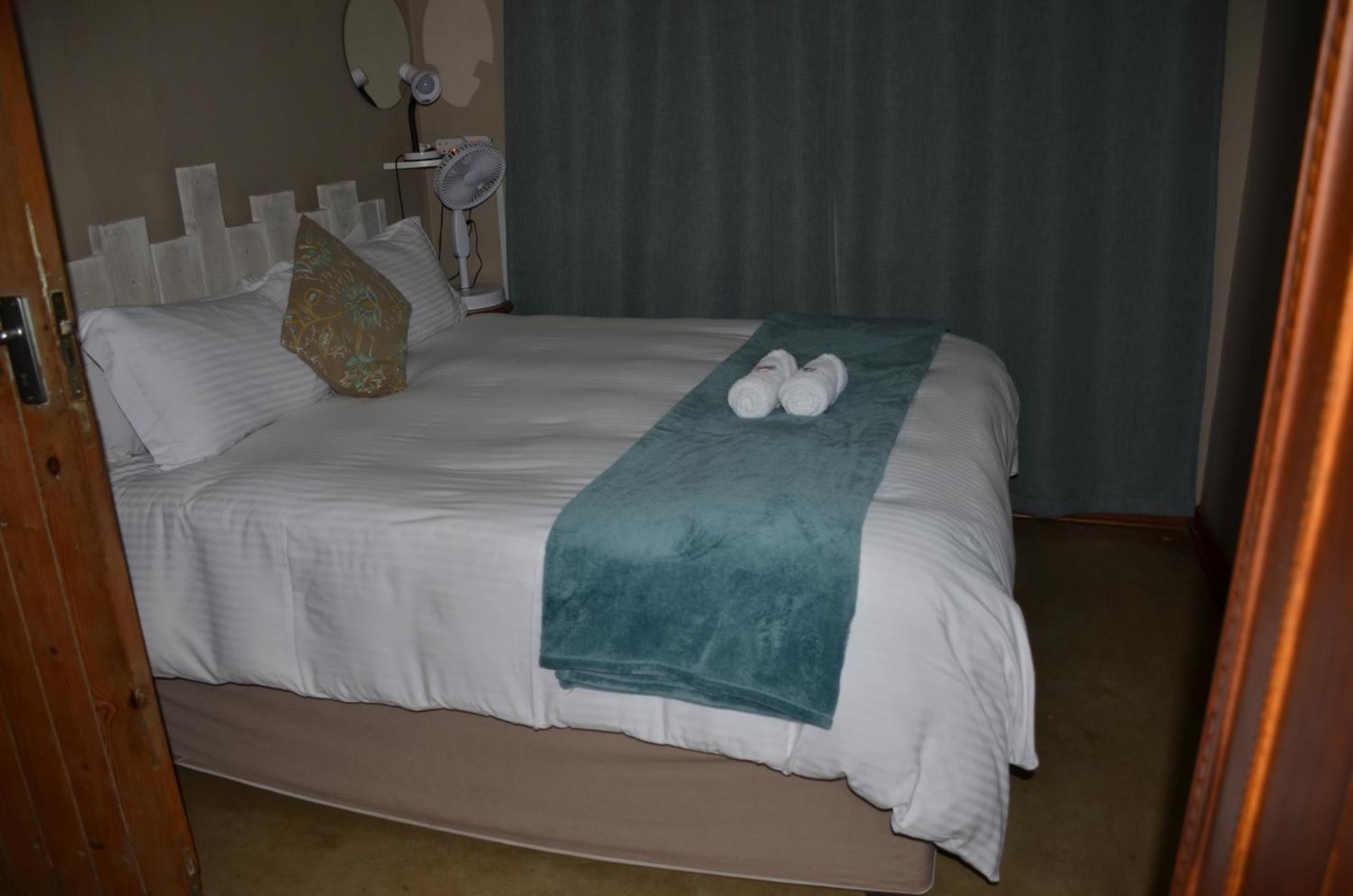 Stoep Cafe Guest House Коматипорт Экстерьер фото